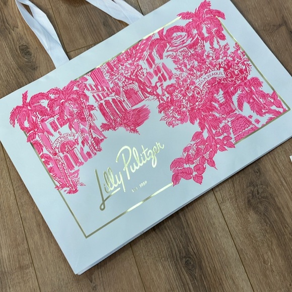 🎉HP🎉Three Lilly Pulitzer Shopping Bags - Picture 3 of 5